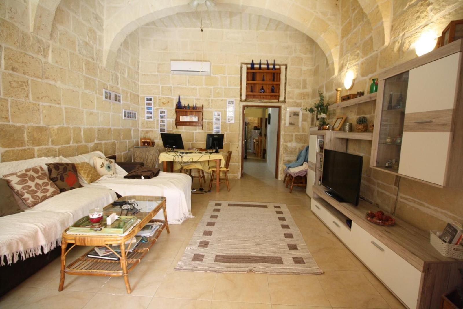 Old Refurbished Apartment In Bormla Cospicua 外观 照片